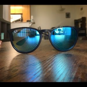 Ray-Ban Erika RB4171